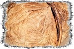 Подправка с име Орех. растително масло,сол,орехови ядки,оцет,чеснов лукскилидки,бял хляб филии,